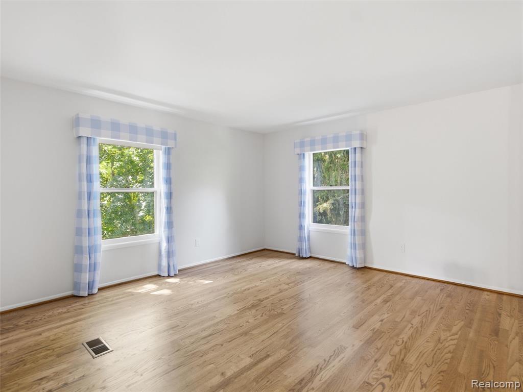 4367 Yorktown Drive, West Bloomfield, MI 48323 — Photo 37