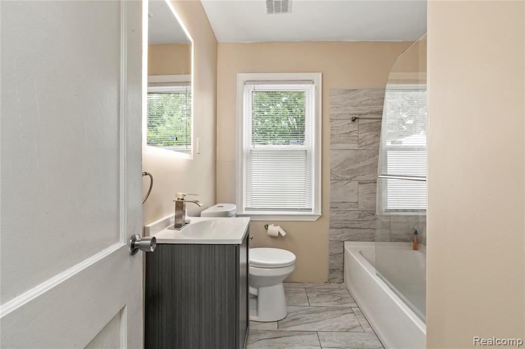 9615 W Parkway Street, Redford, MI 48239 — Photo 12