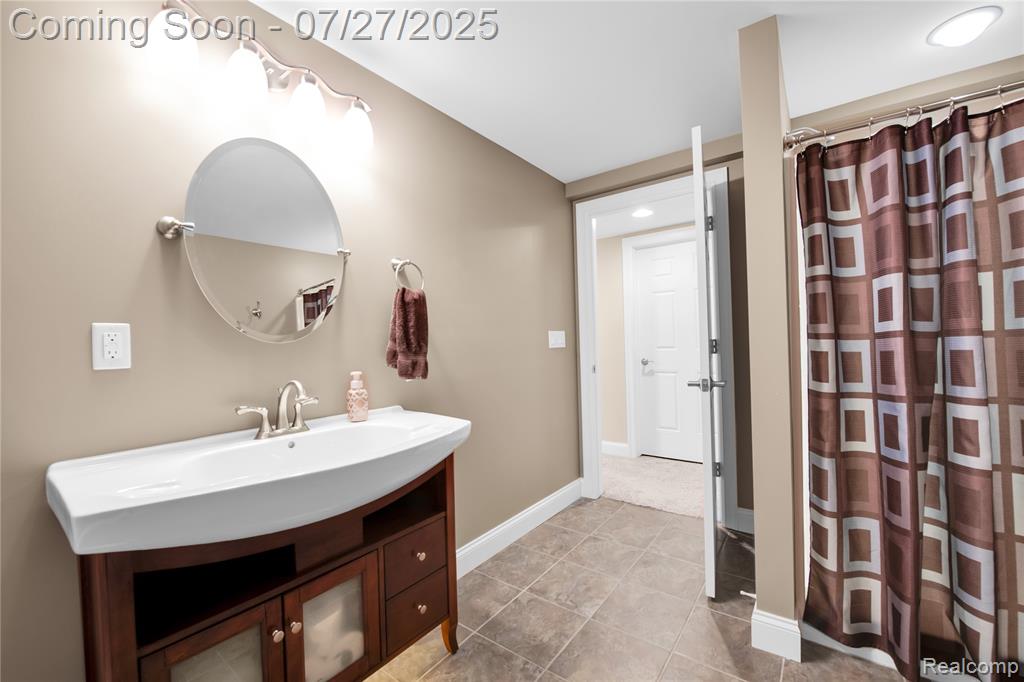 736 Inverness, Highland, MI — Photo 42
