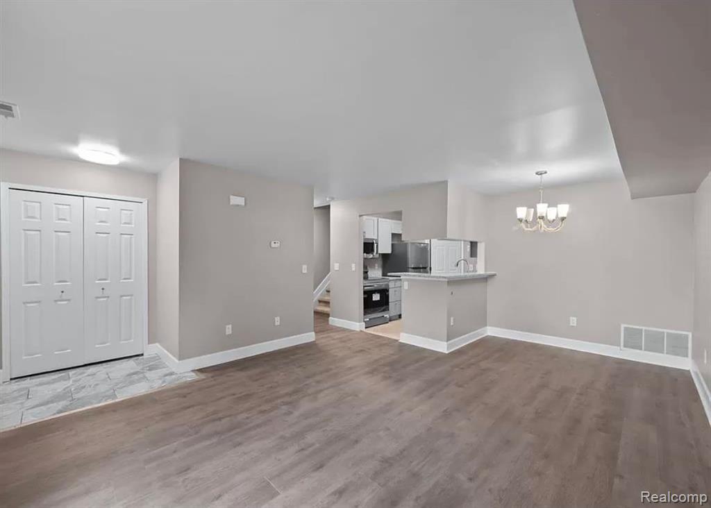 22039 ATLANTIC POINTE, Farmington Hills, MI 48336 — Photo 6
