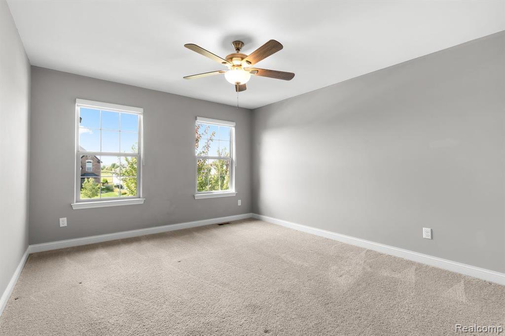 54806 BLACK HILLS Lane, Utica, MI 48316 — Photo 34