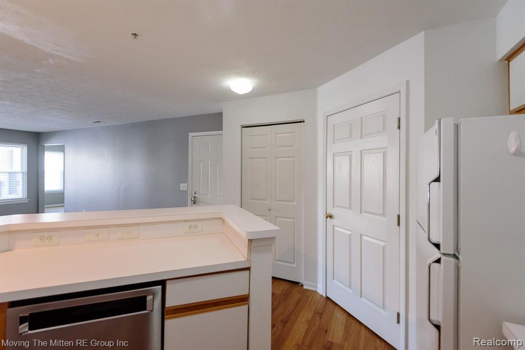 1398 Heatherwood Lane, Ann Arbor, MI 48108 — Photo 13