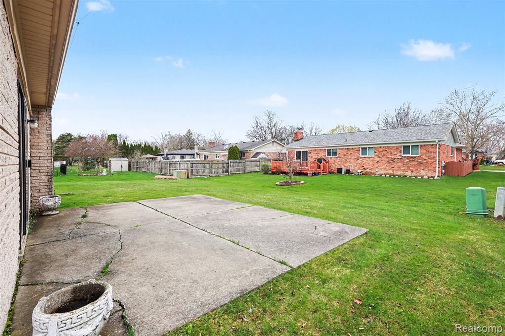 5698 Bingham Drive, Troy, MI 48085 — Photo 25