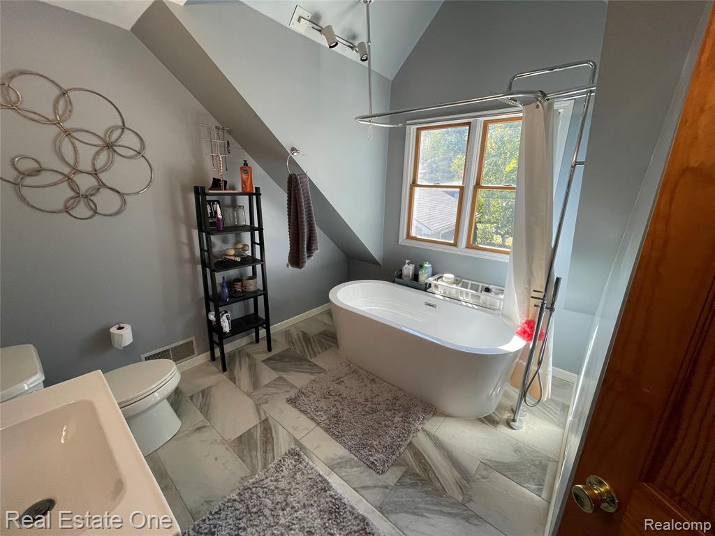 10438 King Road, Davisburg, MI 48350 — Photo 32