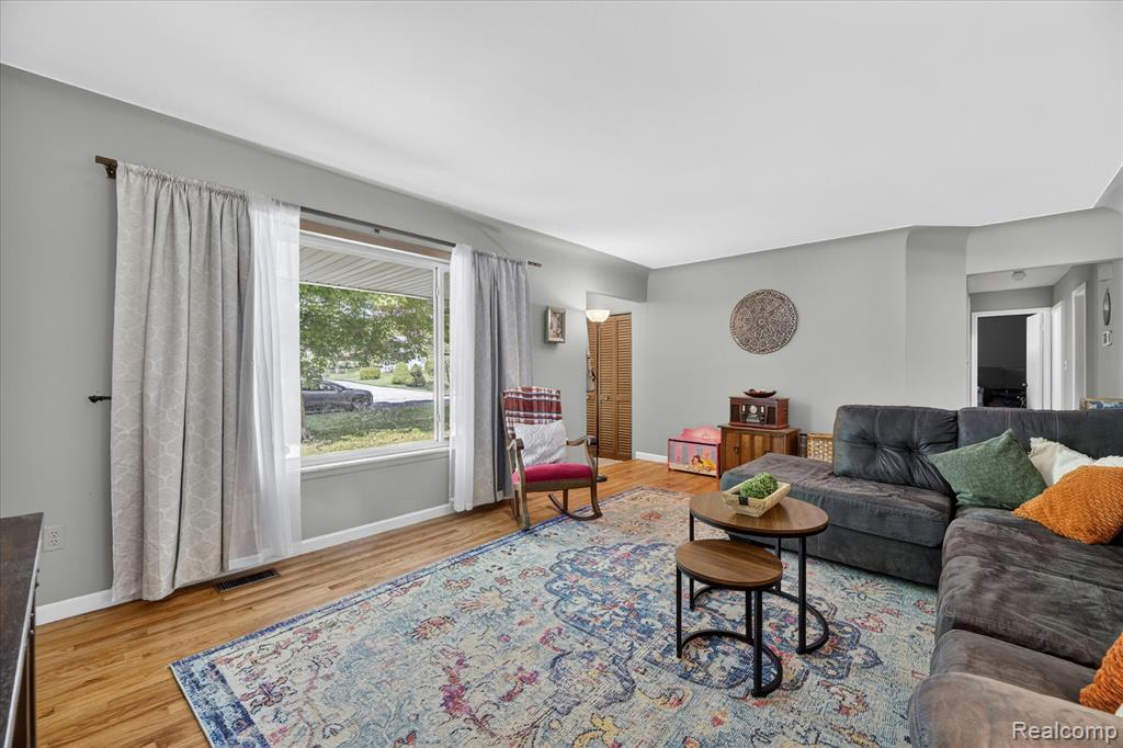 64400 Tipperary Drive, Washington, MI 48095 — Photo 9