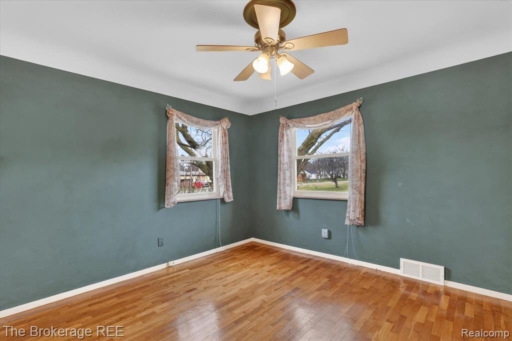 4224 Potter Road, Burton, MI 48509 — Photo 18