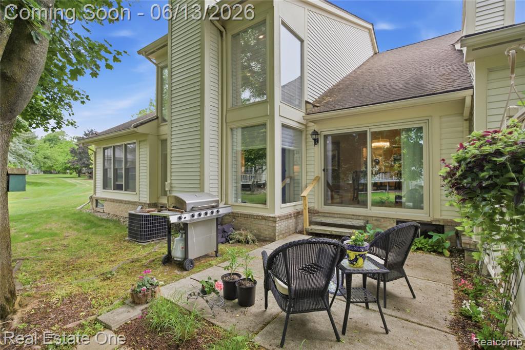 6011 Simsbury Court, 12, West Bloomfield, MI — Photo 36