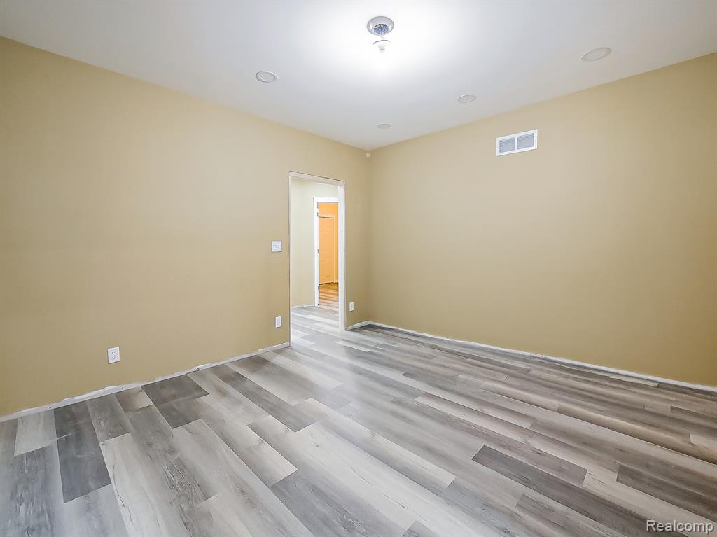 895 Blaine Street, Detroit, MI 48202 — Photo 4