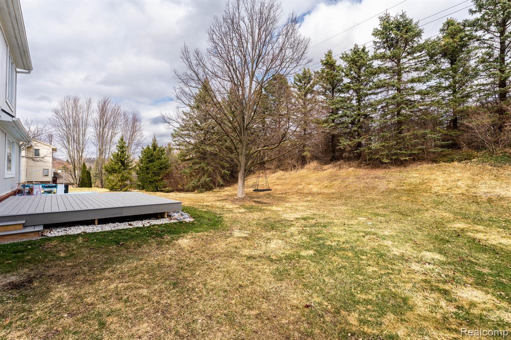 6775 CANTERBURY Lane, Clarkston, MI 48348 — Photo 27
