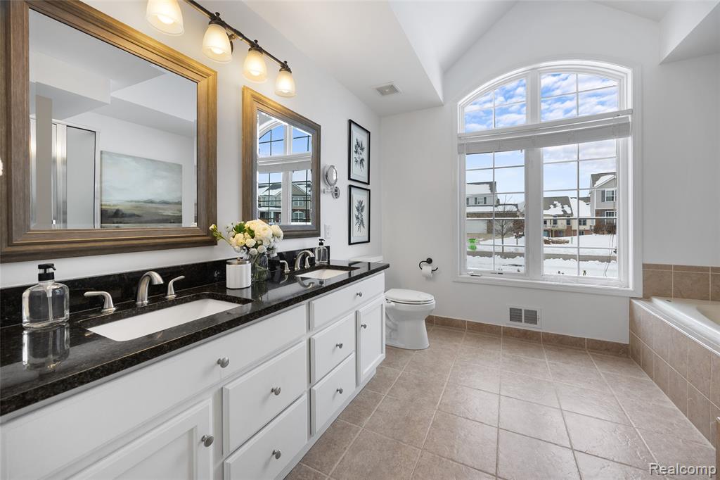 57351 Blossom Valley Trail, New Hudson, MI 48165 — Photo 17