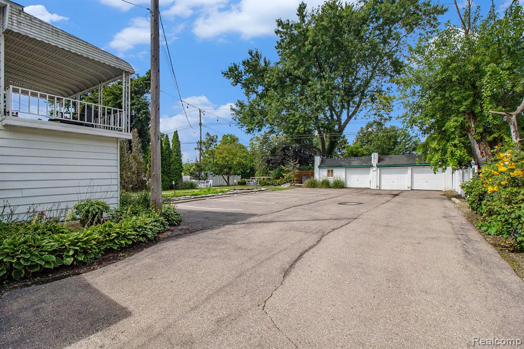 155 N Main Street, Clarkston, MI, 00000