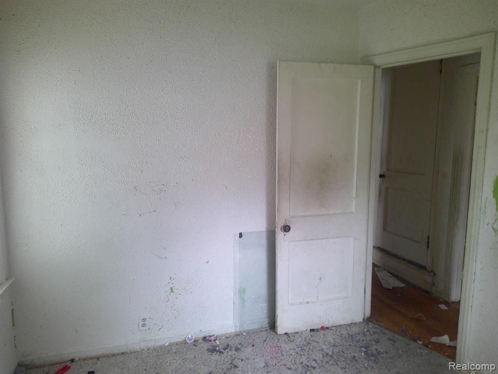 418 E BALTIMORE Boulevard, Flint, MI 48505 — Photo 23