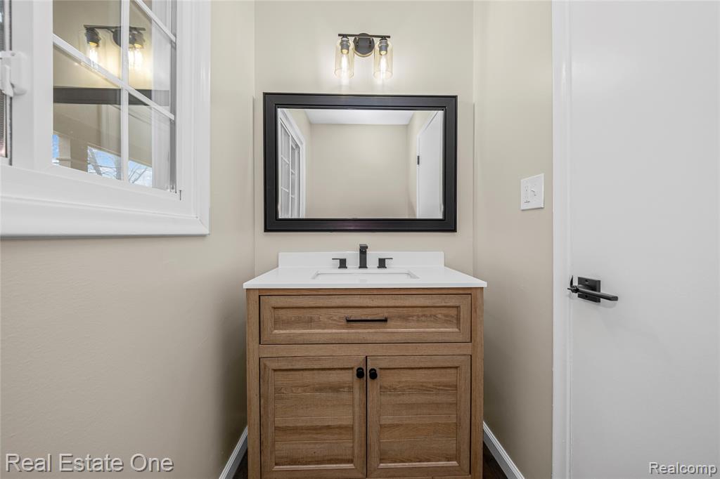 32363 Olde Franklin Drive, Farmington, MI, 48334