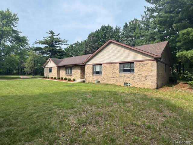 40250 Pinetree Drive, Plymouth, MI 48170 — Photo 33