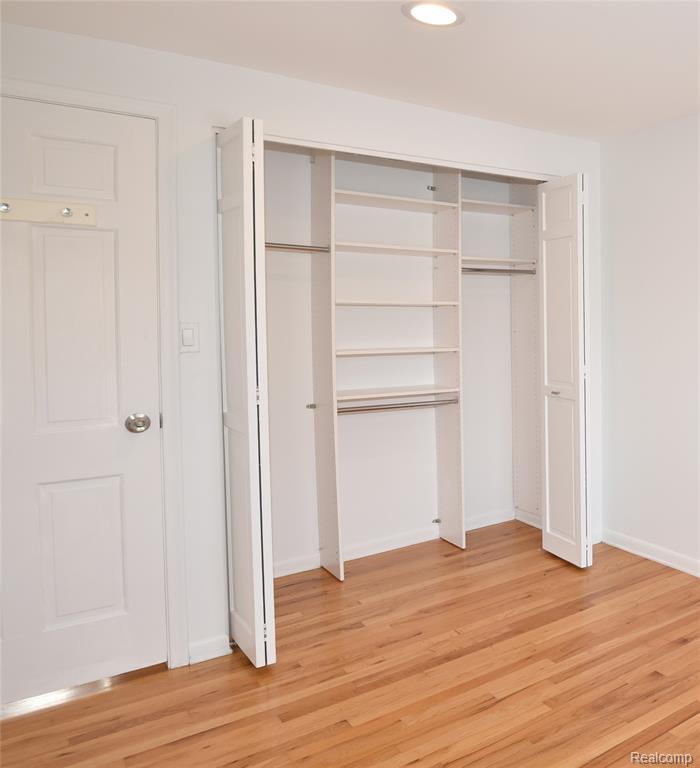 684 Wilshire Drive, Bloomfield Hills, MI 48302 — Photo 24