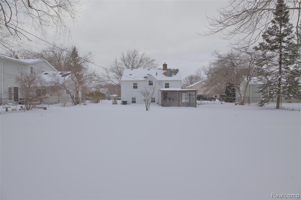 9249 Whitall Lane, Grosse Ile, MI 48138 — Photo 18