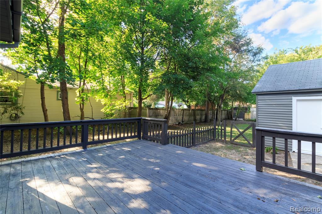 5502 Rowley Boulevard, Waterford, MI 48329 — Photo 8