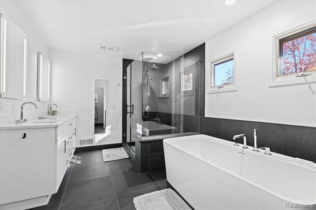 2193 TRILLIUM WOODS Drive, Ann Arbor, MI 48105 — Photo 27