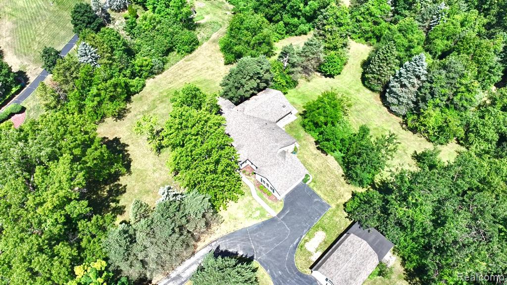 5370 Whipple Lake Road, Clarkston, MI 48348 — Photo 43