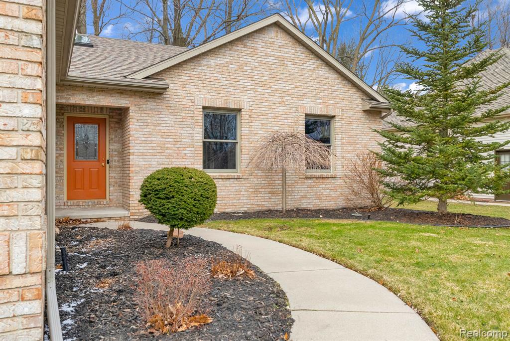 4039 Stoney Creek Drive, Fort Gratiot, MI 48059 — Photo 5