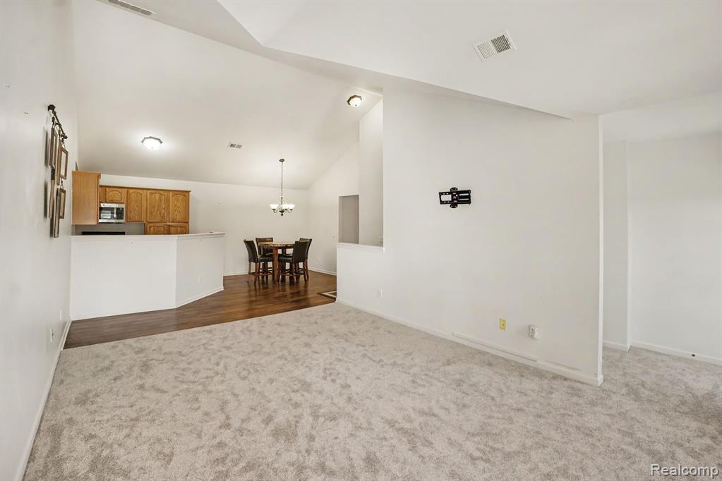 518 Olde English Circle, Howell, MI 48855 — Photo 6