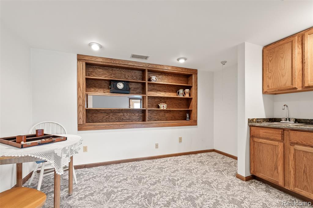 2745 Lari Court, West Bloomfield, MI 48324 — Photo 23