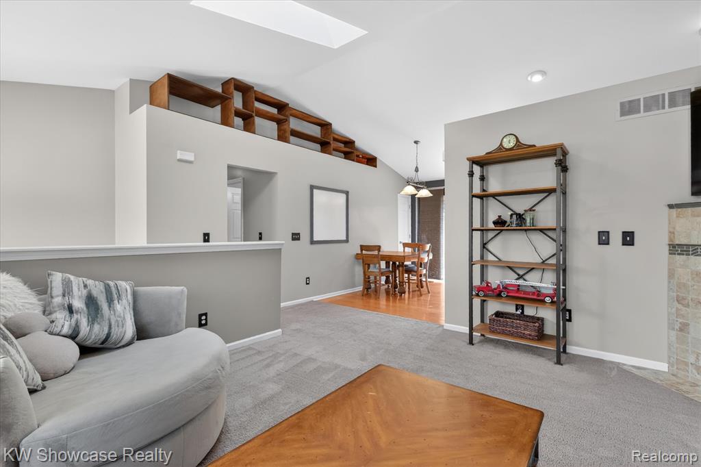 662 Tierney Avenue, Highland, MI 48356 — Photo 8