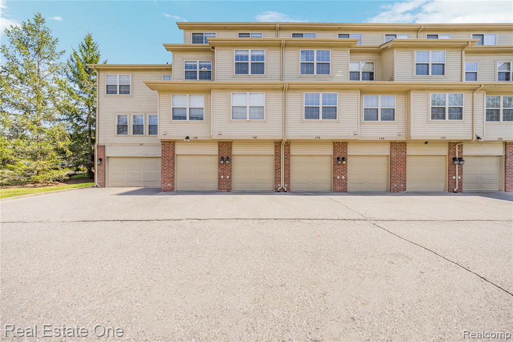 160 Sandy Lane, Walled Lake, MI 48390 — Photo 6