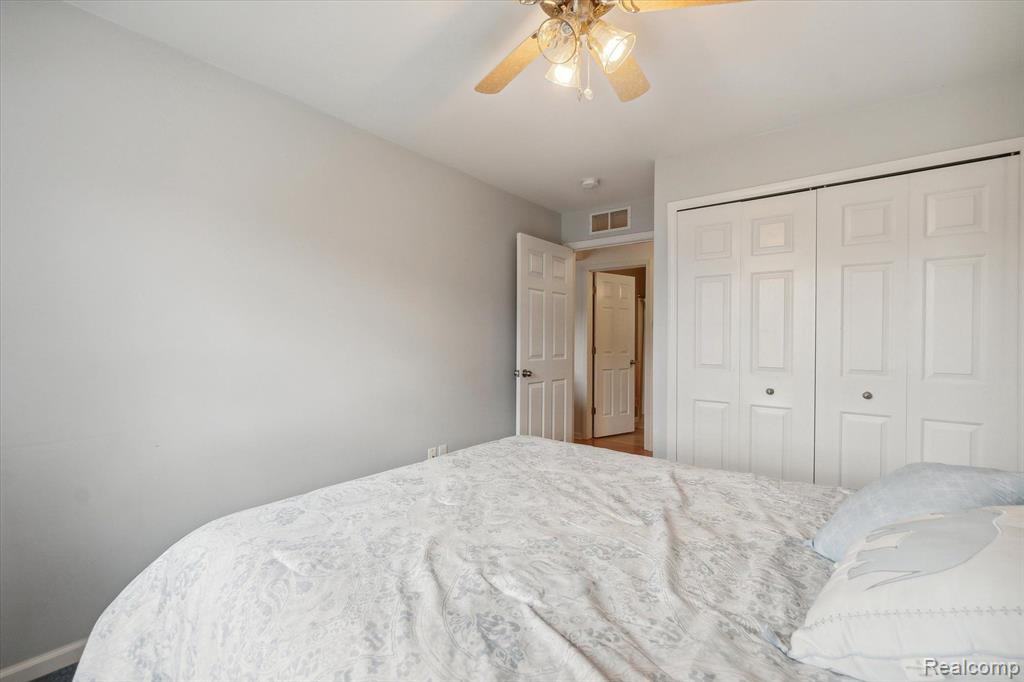 1012 SHIAWASSEE Circle, Howell, MI 48843 — Photo 25