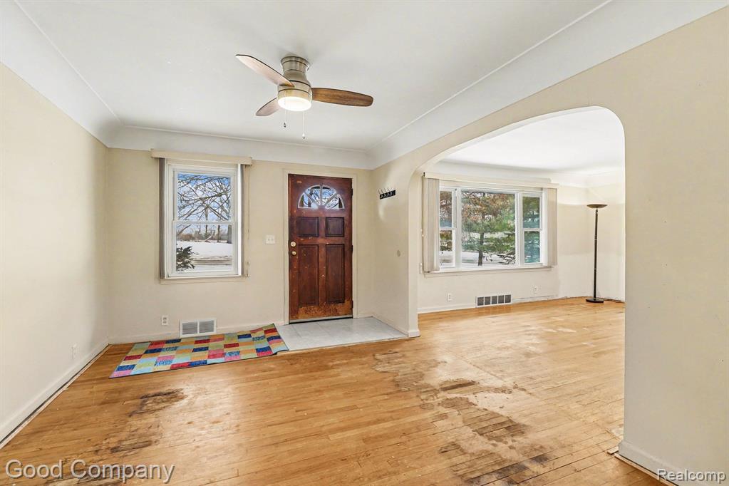 835 S Saginaw Street, Lapeer, MI 48446 — Photo 4