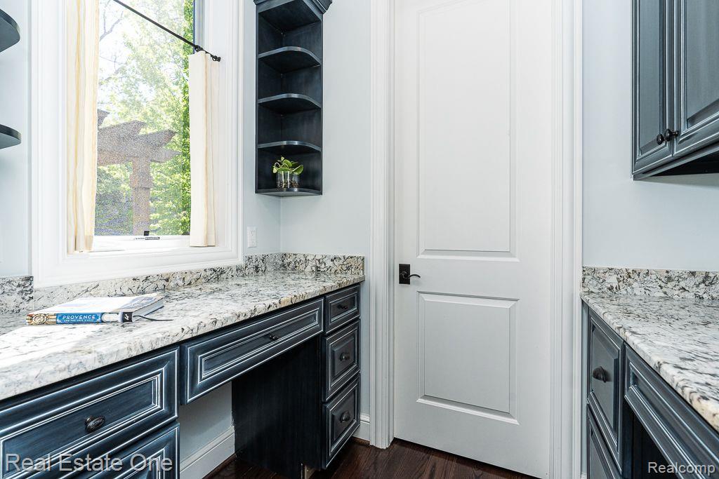 611 Wellington Circle, Rochester Hills, MI 48309 — Photo 41