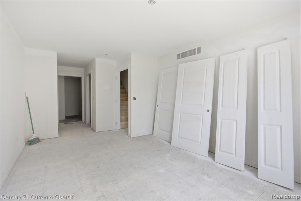 828 Nelsons Ridge Drive, 20, Howell, MI 48843 — Photo 26