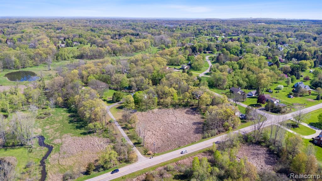 4471 SPRING OAKS Lane, Brighton, MI 48114 — Photo 40