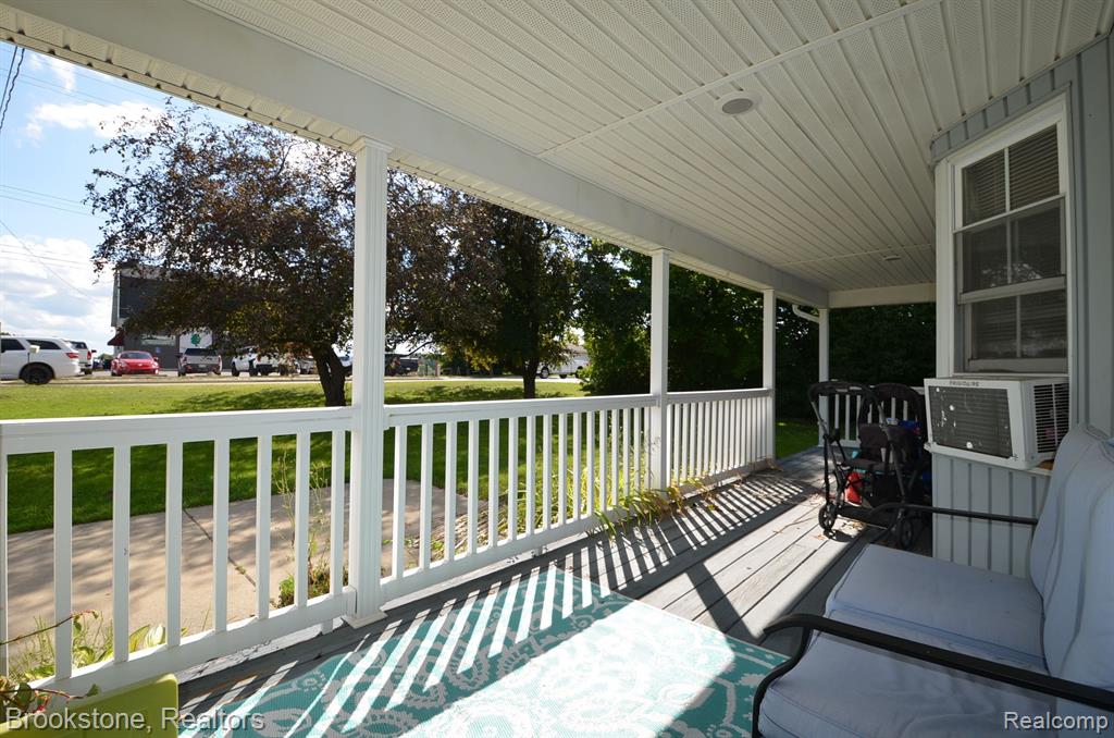 10083 HEGEL Road, Goodrich Vlg, MI — Photo 5