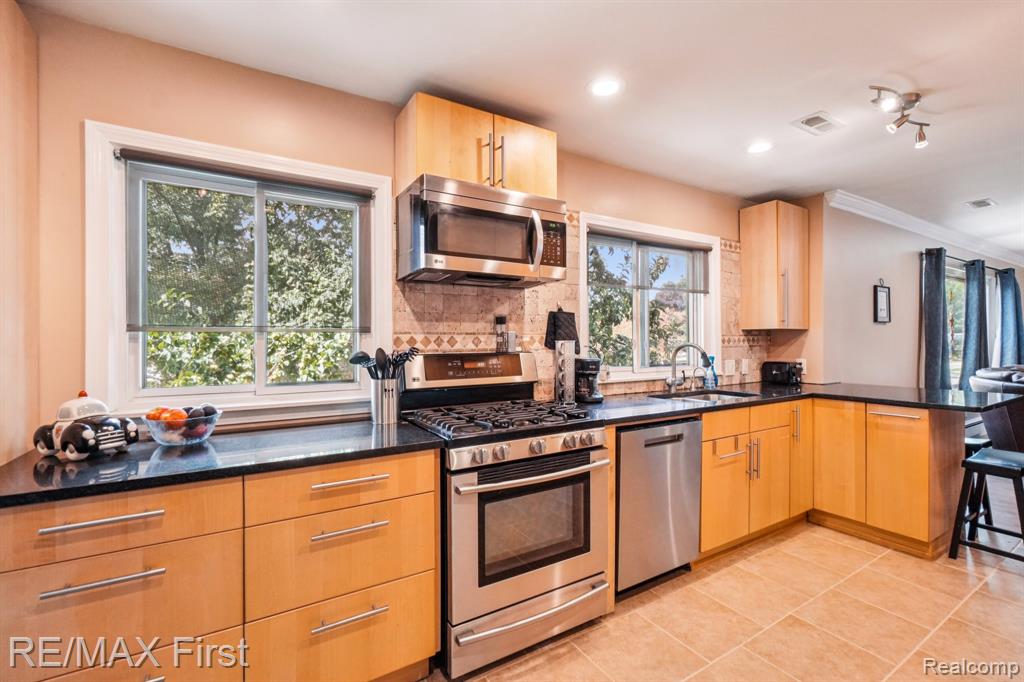 6024 Overlook, Clarkston, MI — Photo 12