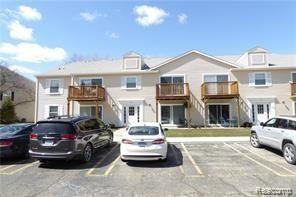 954 Bloomfield Village, Auburn Hills, MI 48326 — Photo 2
