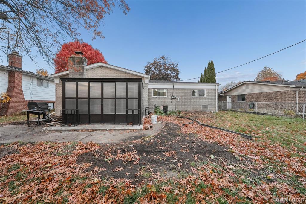 5232 Dickson Drive, Sterling Heights, MI 48310 — Photo 43