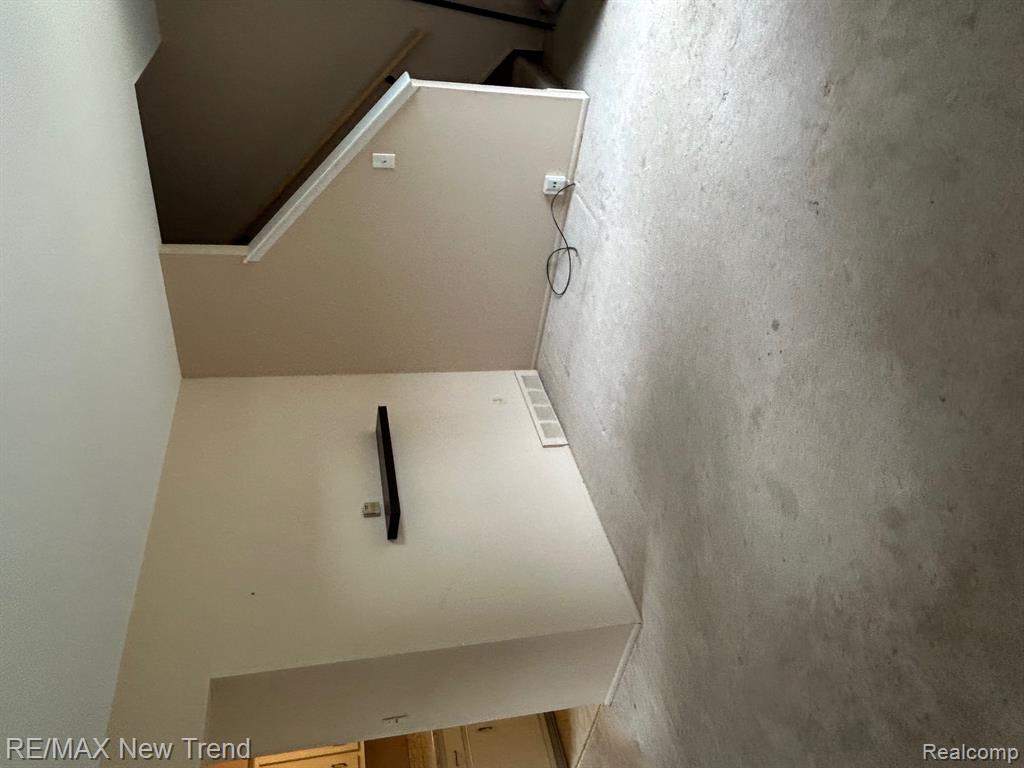29166 Manchester Street, 47, Westland, MI — Photo 5