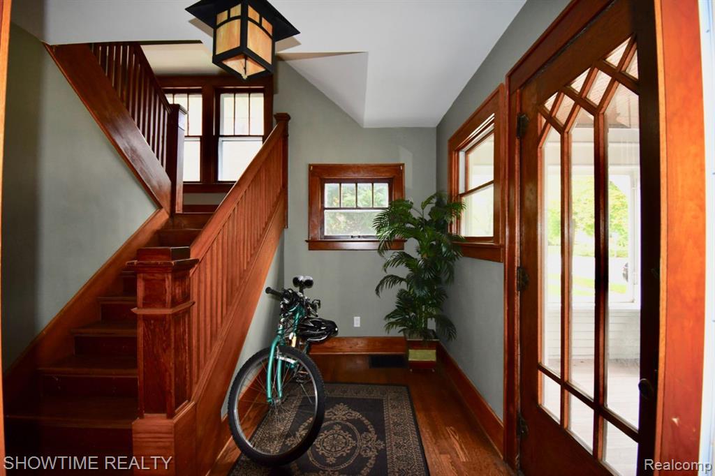 715 W 4TH Street, Royal Oak, MI 48067 — Photo 3