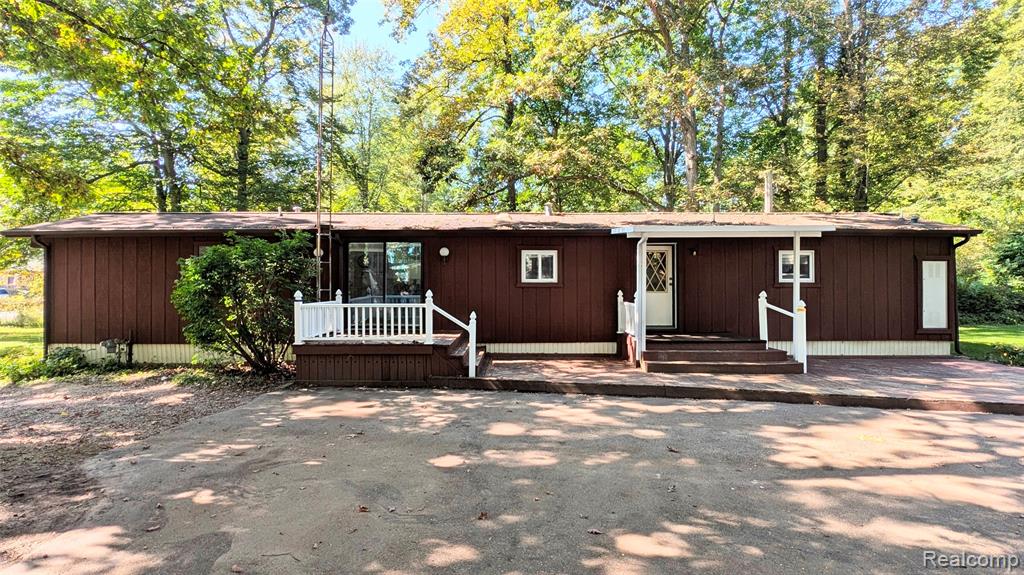 8642 Pine Court, Clio, MI 48420 — Photo 2