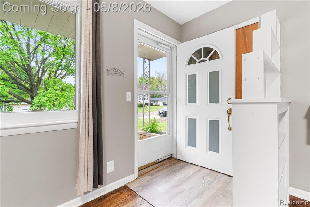 2413 Kuerbitz Drive, Lansing, MI 48906 — Photo 5