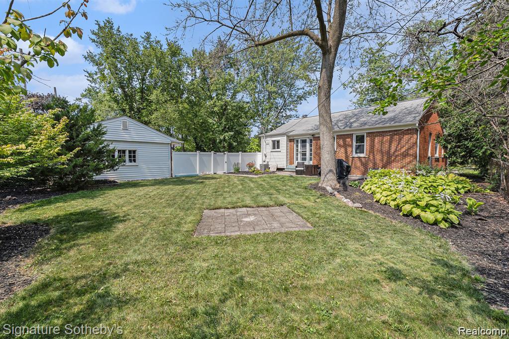 4419 Beverly Court, Royal Oak, MI 48073 — Photo 2
