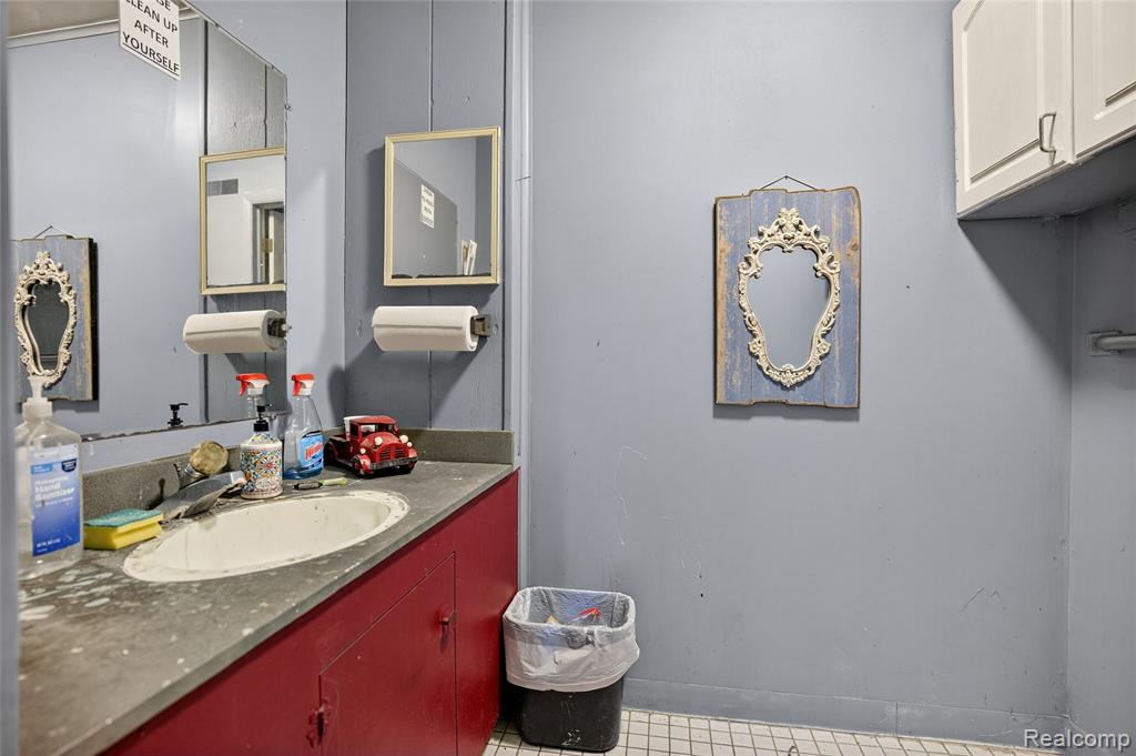 4057 Commerce Drive, Flushing, MI 48433 — Photo 14