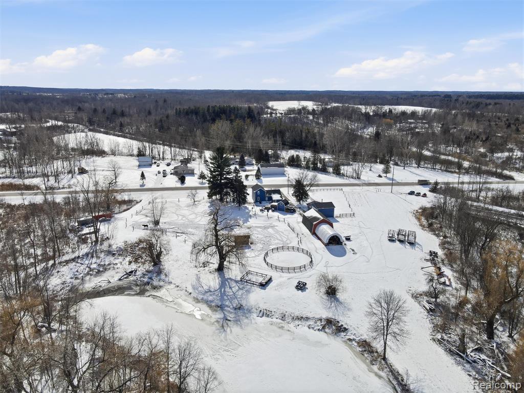 3942 Birch Run Road, Millington, MI 48746 — Photo 40