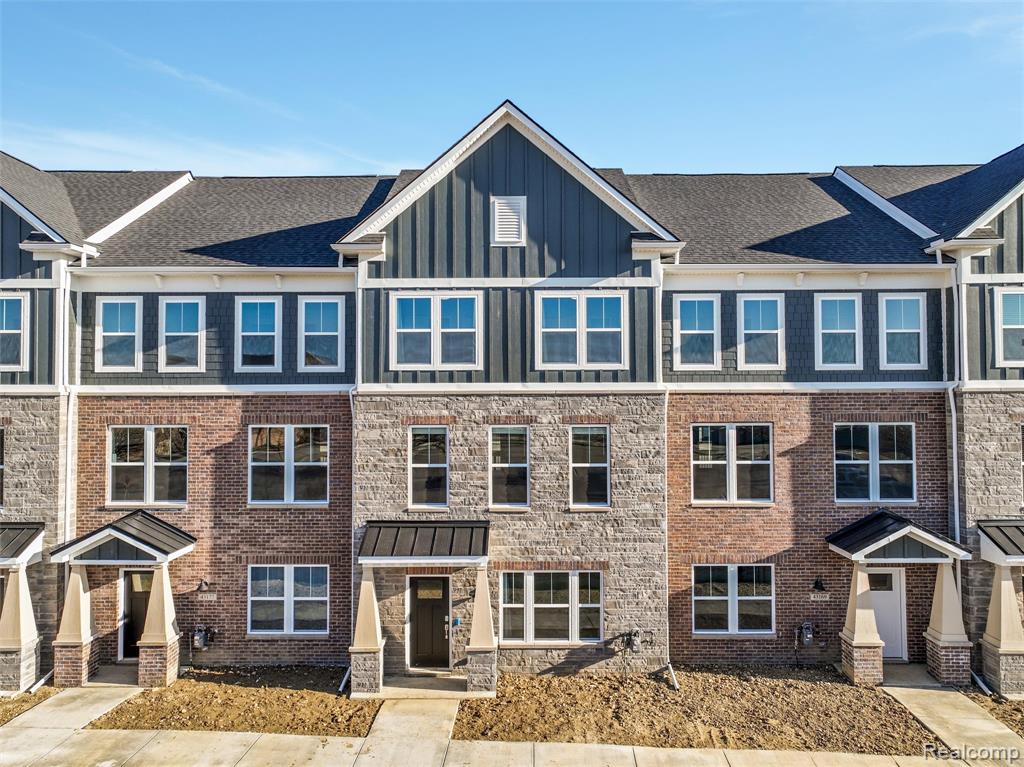 43173 Atwood Ave, Novi, MI — Photo 2