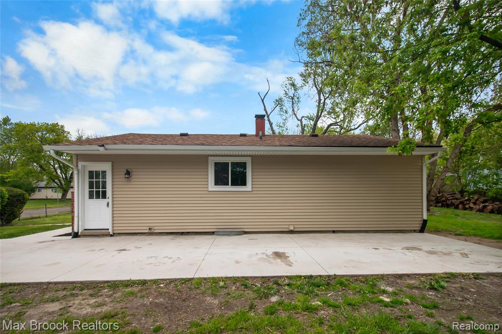 493 Luther Avenue, Pontiac, MI 48341 — Photo 6