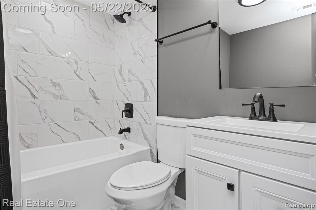 9136 Buckingham Street, White Lake, MI — Photo 47