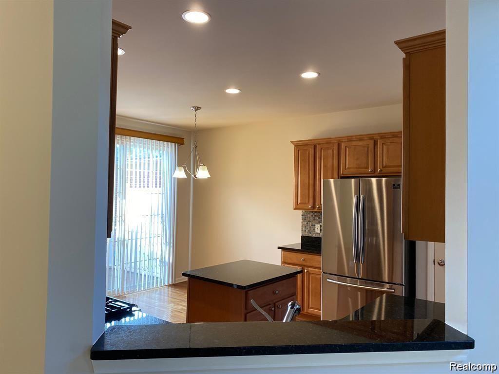 49691 COURTYARD Lane, Canton, MI 48188 — Photo 11