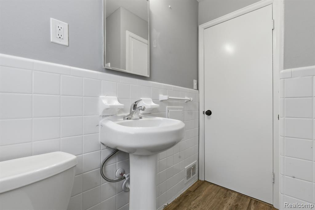 1271 Donaldson Boulevard, Flint, MI 48504 — Photo 13