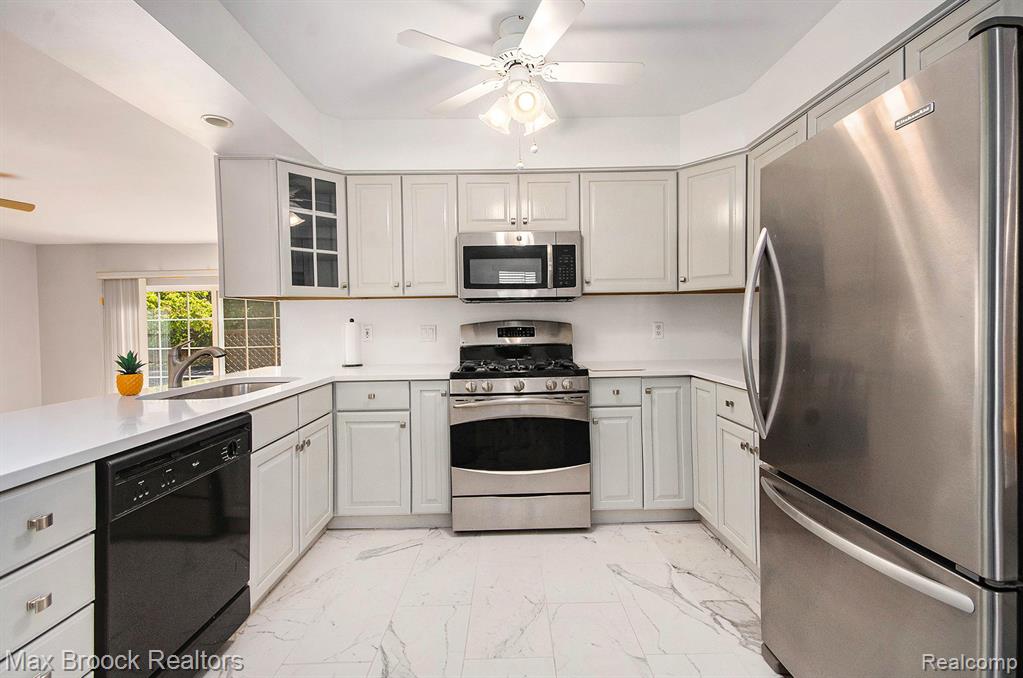 1564 Georgetown Place, Bloomfield Hills, MI 48304 — Photo 16